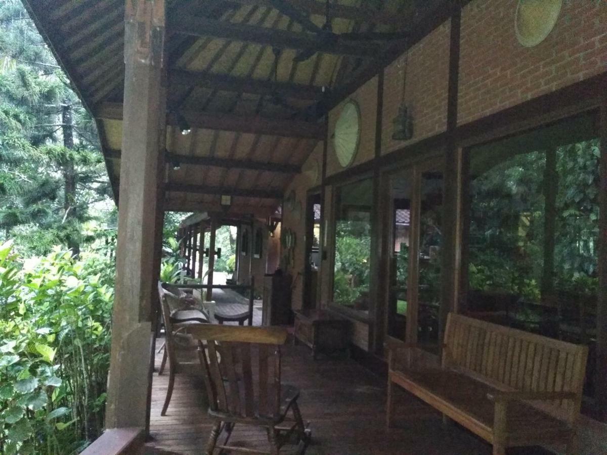 The Country House Senggigi Exteriér fotografie